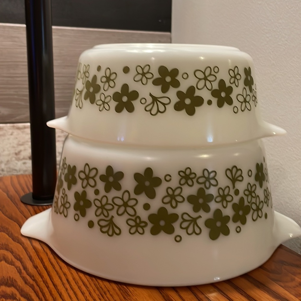 Vintage Pyrex Crazy Daisy set of 2 baking dishes. - Picture 2 of 8